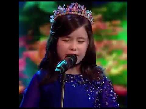 American girl sing Janam janam hindi song…i was surprised when she sin