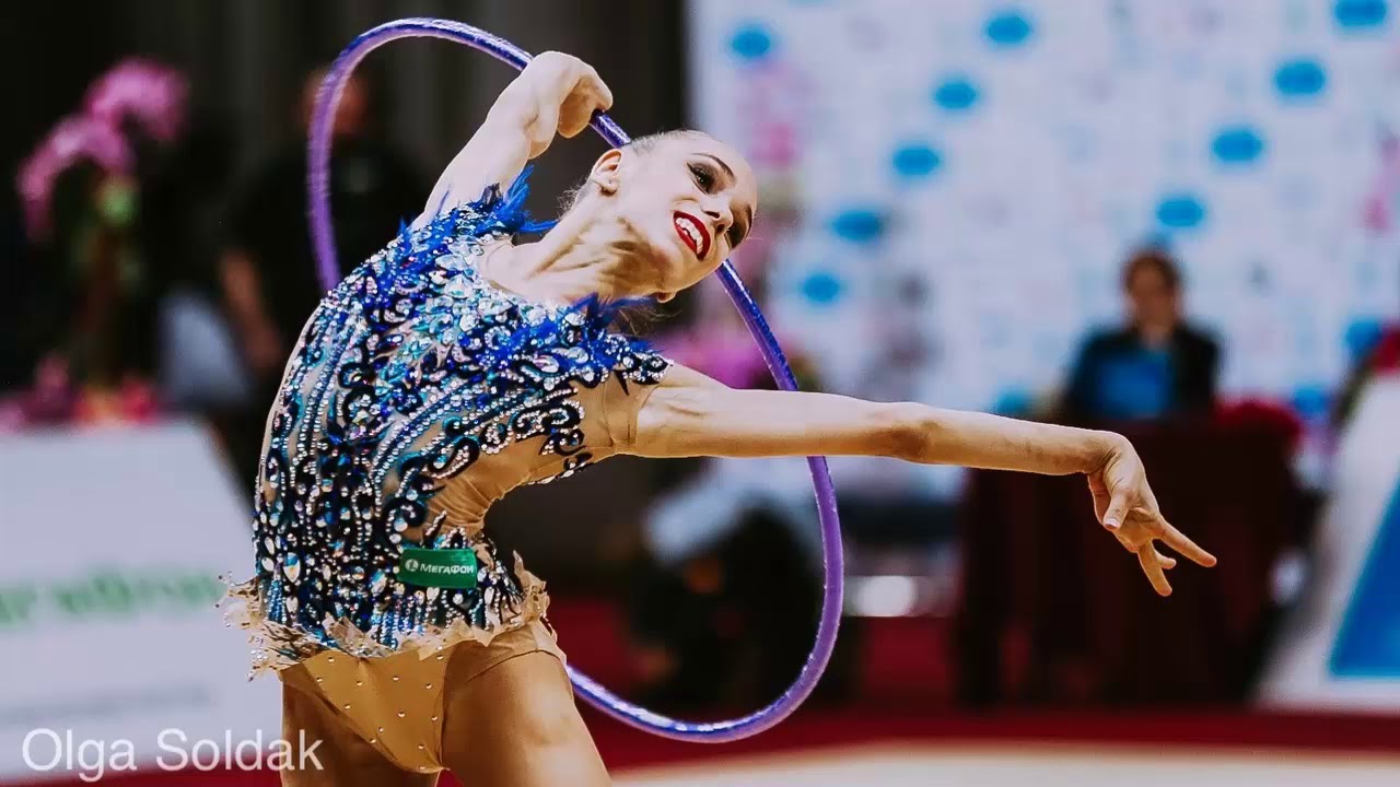 Анастасия Гузенкова художественная гимнастика купальники