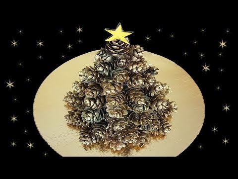 Video: Hvordan Man Laver Et Juletræ Fra Kegler