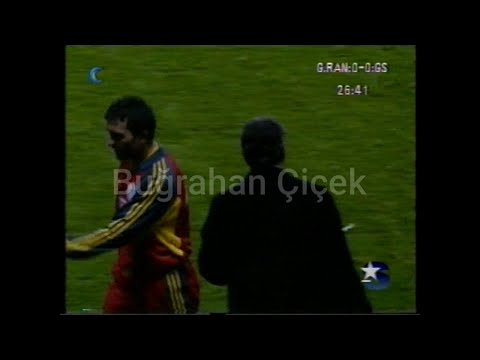 Oyundan Çıkarılan Hagi, Lucescu'nun Elini Sıkmıyor (Glasgow Rangers - Galatasaray (17.10.2000)