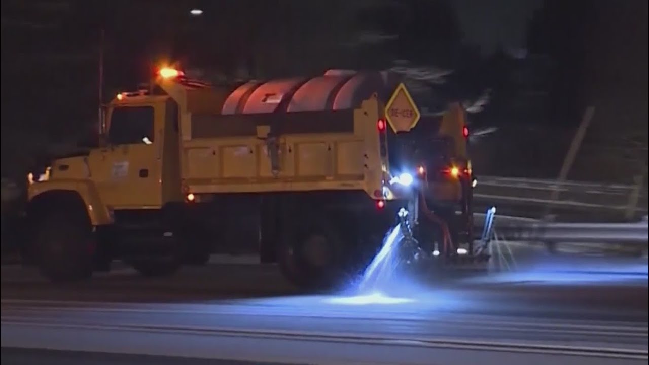 PBOT crews already treating Portland roads ahead of winter storm - YouTube