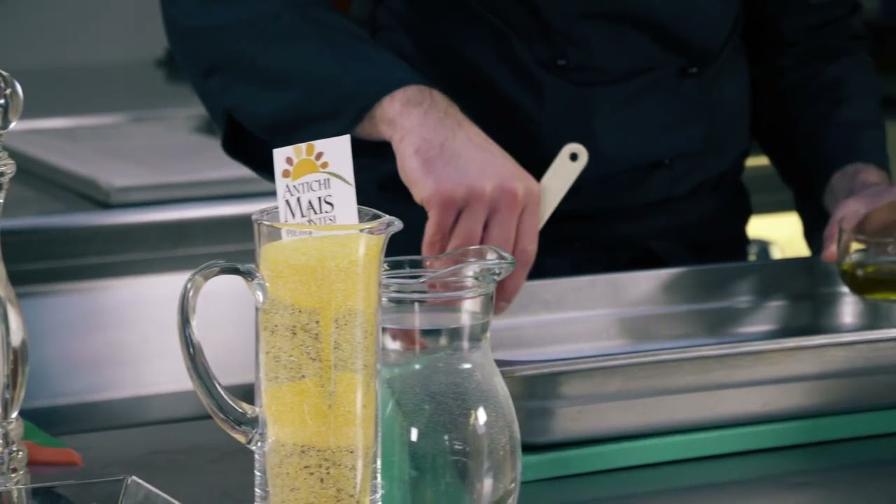 CROSTONE DI POLENTA DI ANTICHI MAIS PIEMONTESI CON MUSTARDELA GLASSATO AI MIELI DI MONTAGNA