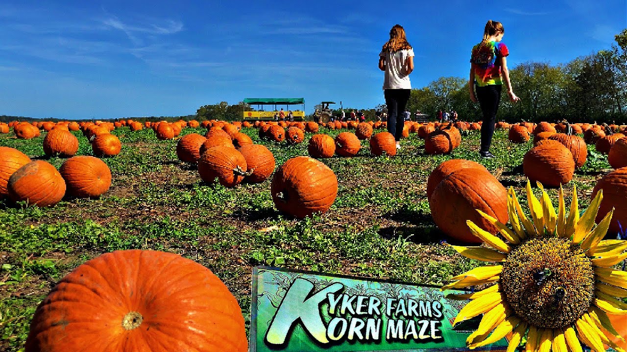 KYKER FARMS PUMPKIN PATCH & MORE! Sevierville Tennessee HAY RIDES CORN