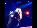 Beyoncé &amp; Jay-Z Kiss &amp; Hug on Stage