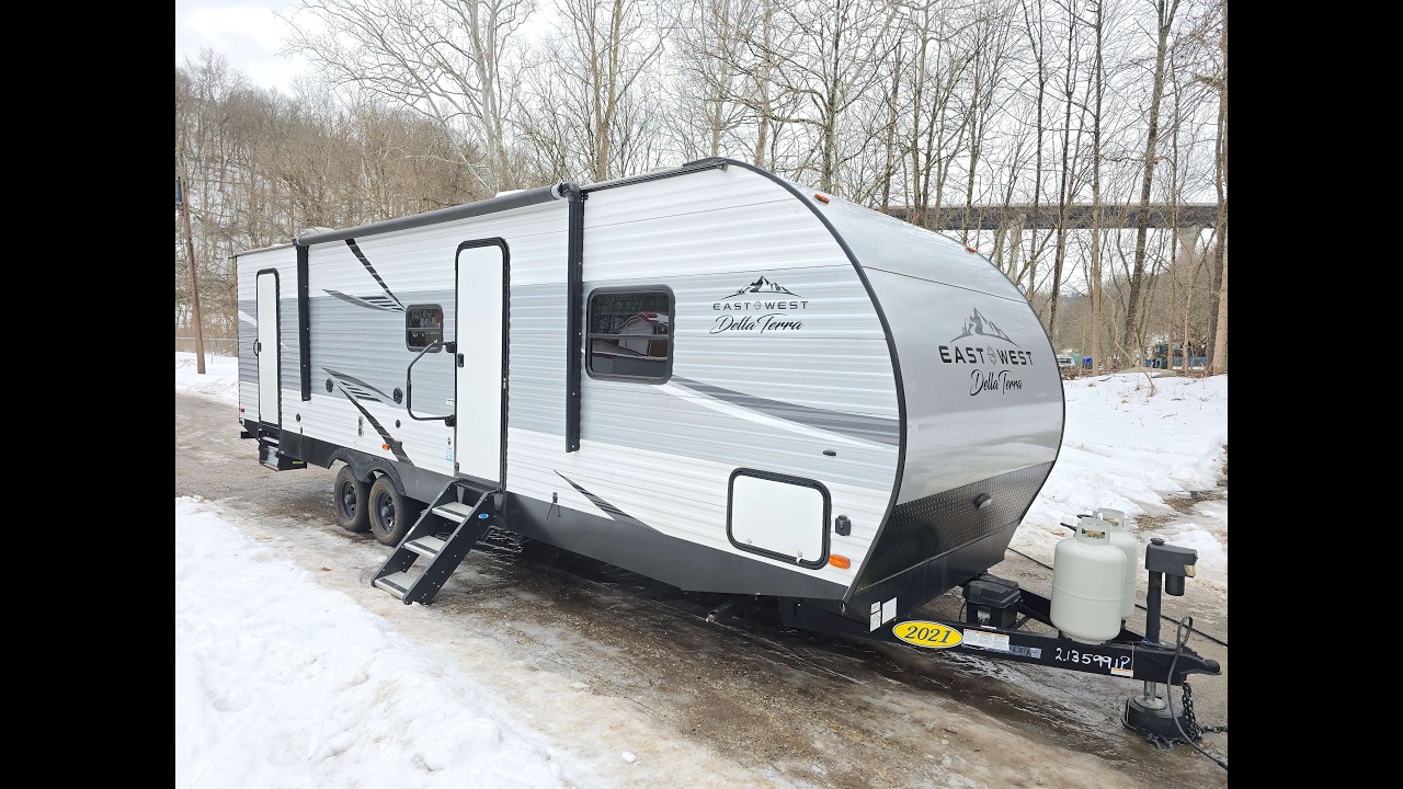 ПРОДАЕТСЯ - Туристический прицеп East to West Della Terra 271BH 2021 года выпуска - 17 500 доллар...