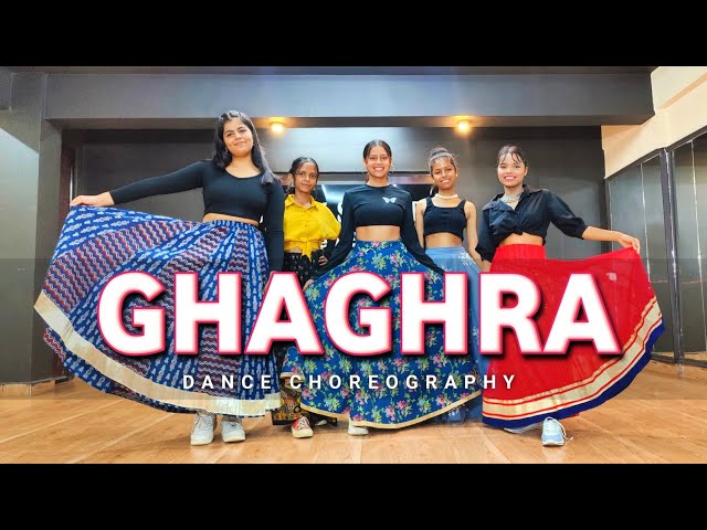 Ghaghra dance choreography| Amar deogharia| Golden steppers | Crew movie song | Karina, kriti, tabu class=