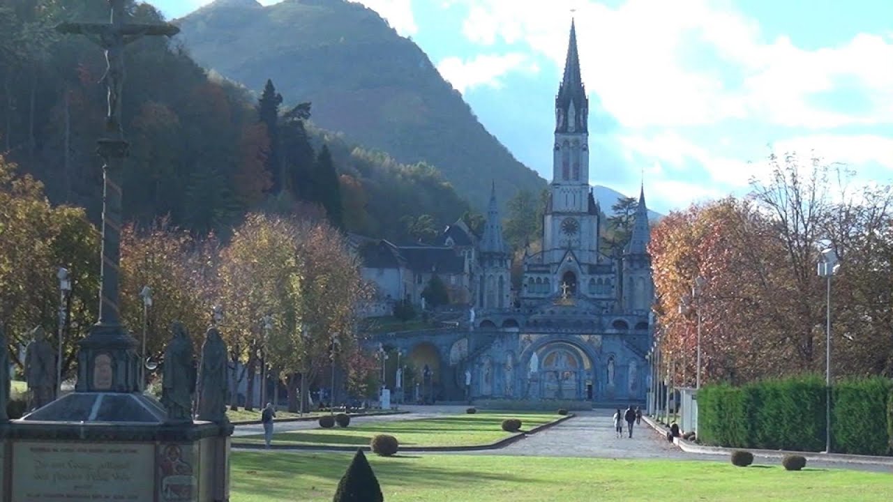 LOURDES, FRANCE Walking Tour