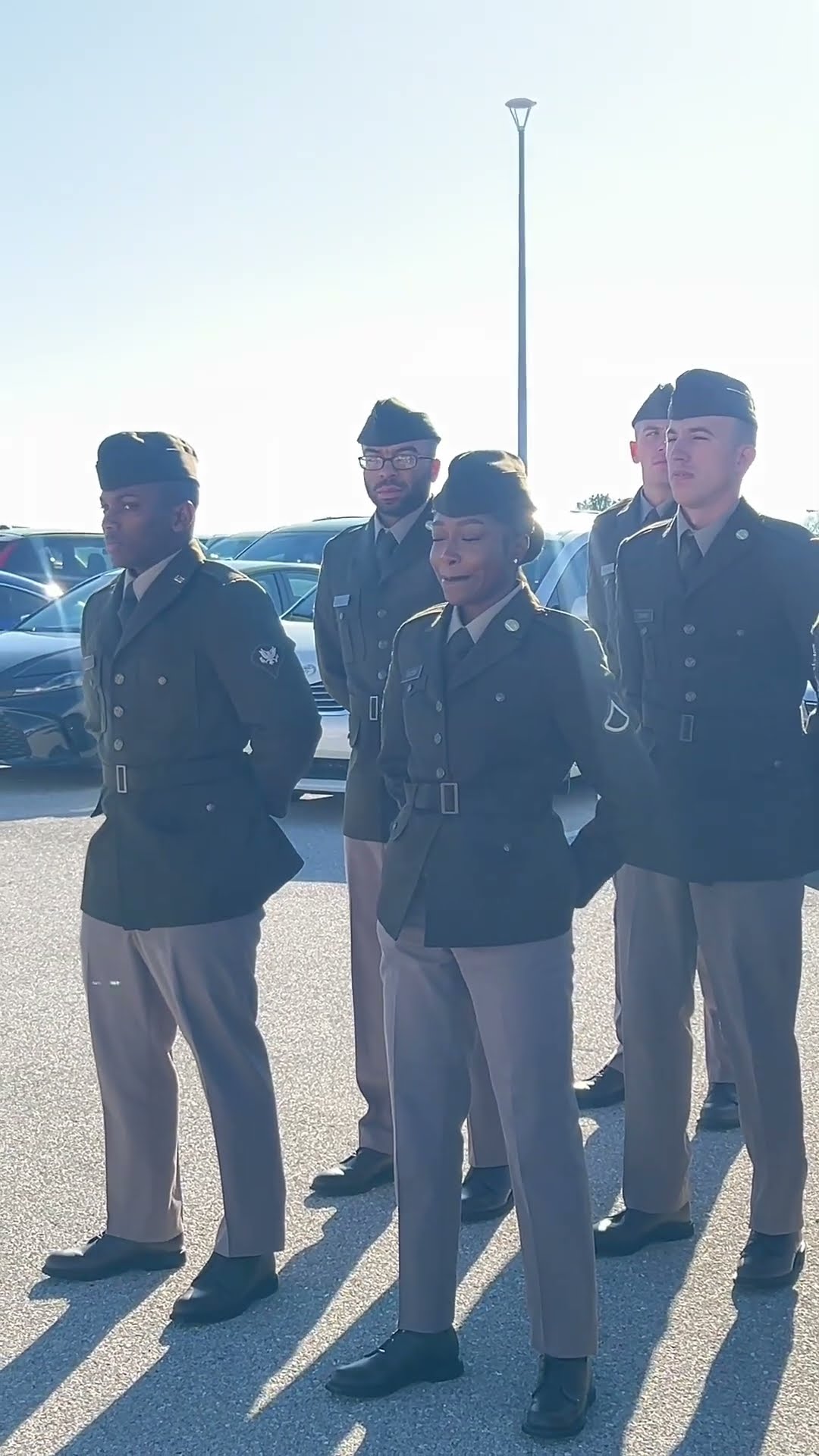 Little Sister's Army Graduation || ViralHog