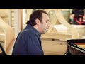 Live from the factory floor – Chilly Gonzales performing "White keys" in Hamburg