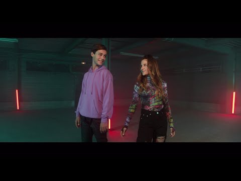 Albane & Léo - Don't Know How To Be Your Friend (Clip Officiel)