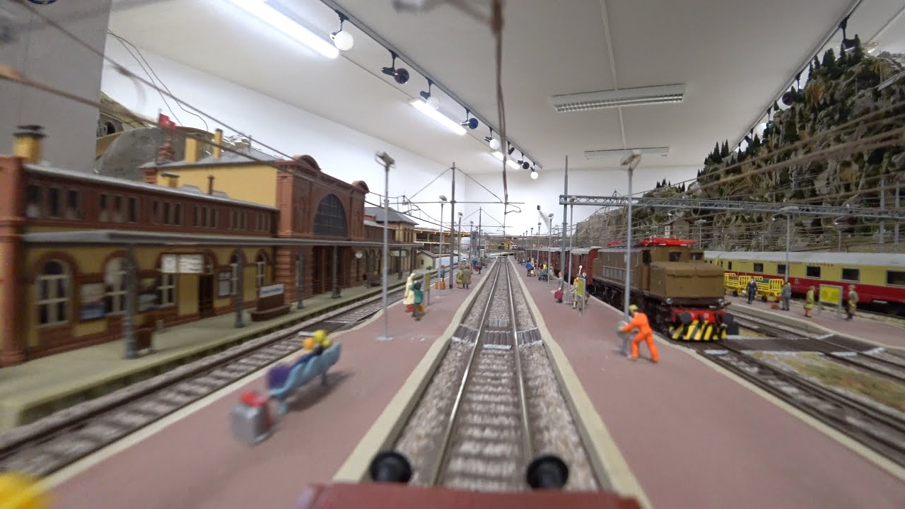 Giro Completo con il JAZZ - sul Plastico -