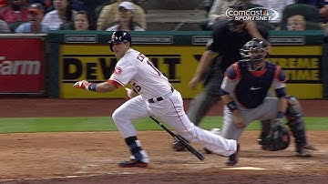 DET@HOU: Castro singles to score one