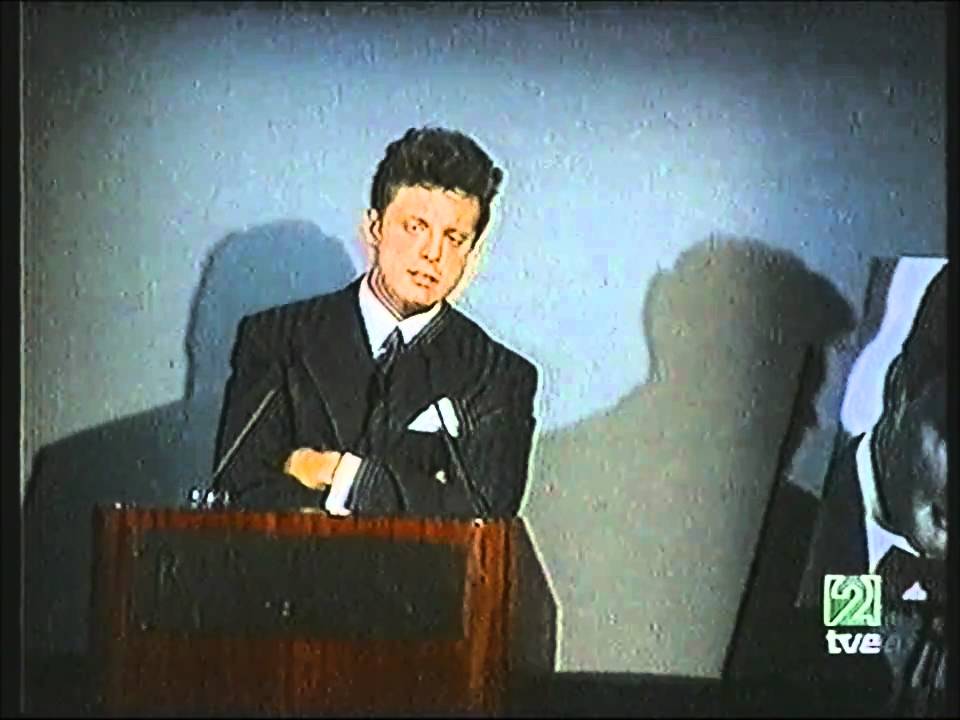 Luis Miguel presenta 