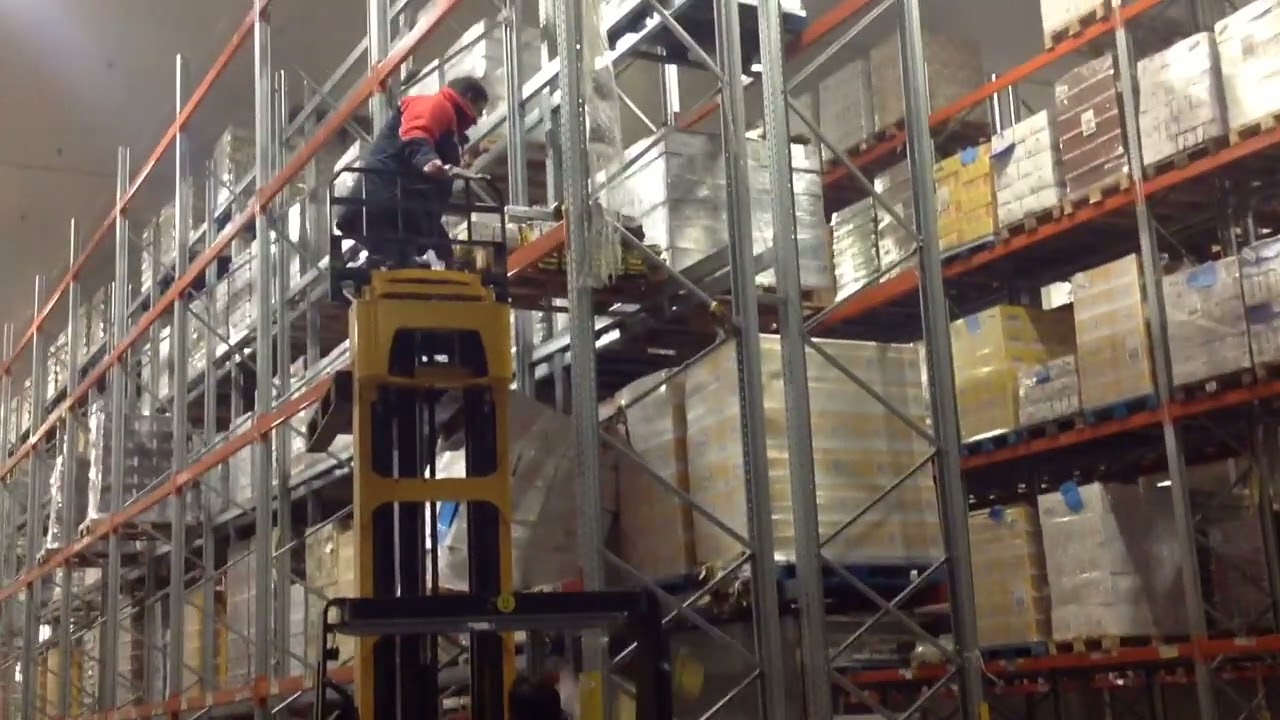 Falling pallet.  Shock 😱