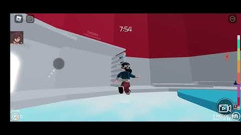 me jumping out of the tower in tower of hell using happy mod (never do this i got banned 🙃)