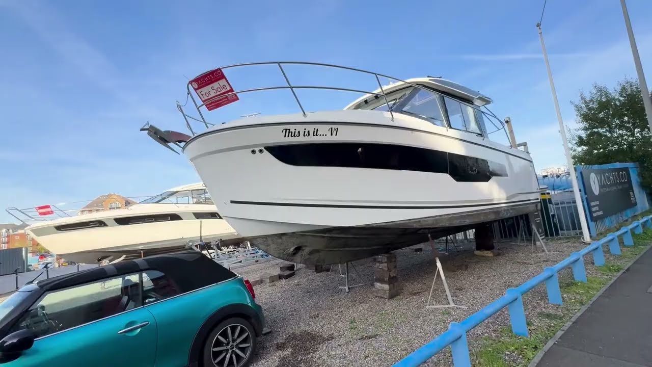 ⁣2025 Jeanneau Merry Fisher 895 S2 | Twin Suzuki 200hp |  🚤