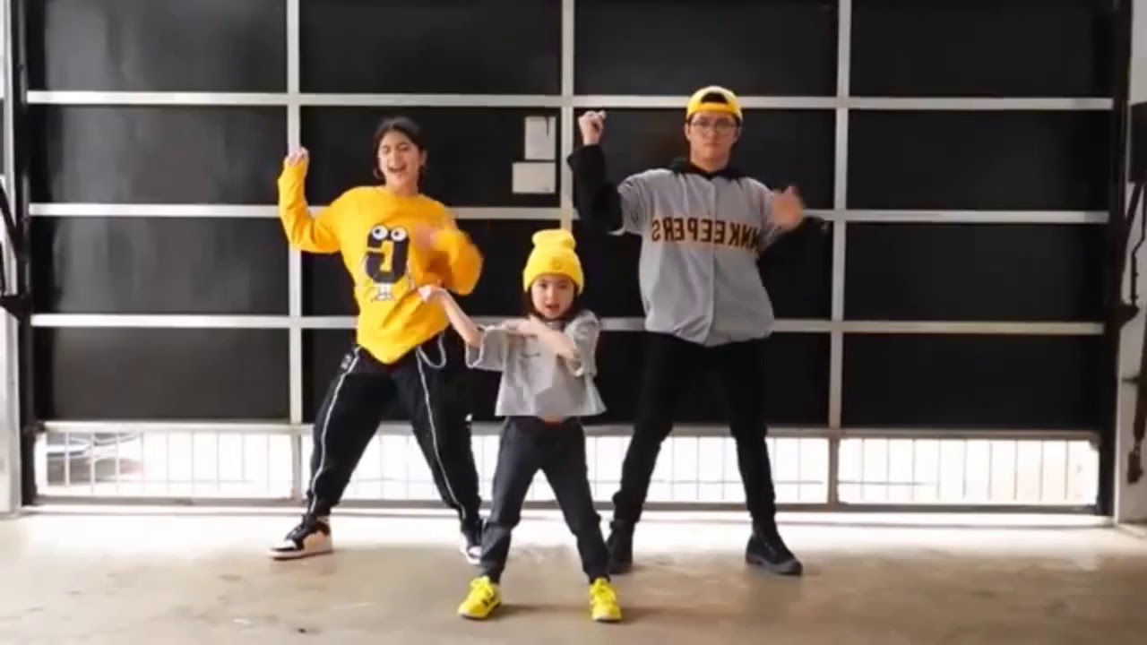 Ranz and Niana Dances | 2020 Hit Songs Siblings Dance | mirrored - YouTube