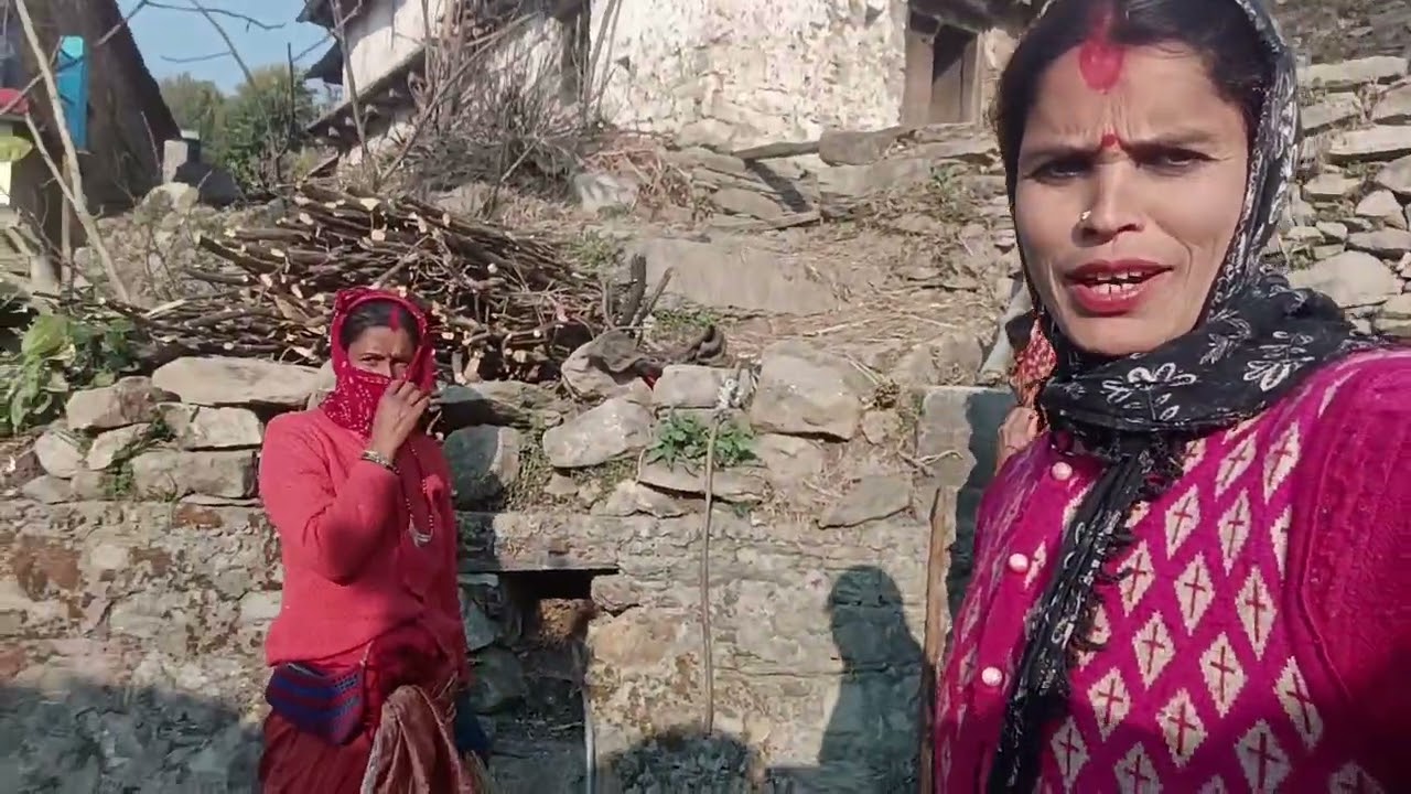 हमारे गांव में सभी महिलाओं द्वारा सफाई अभियान किया गया