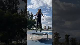 Take your workout outside and soak up the fresh air while you bounce! 🌟💪🏽#leapsandrebounds