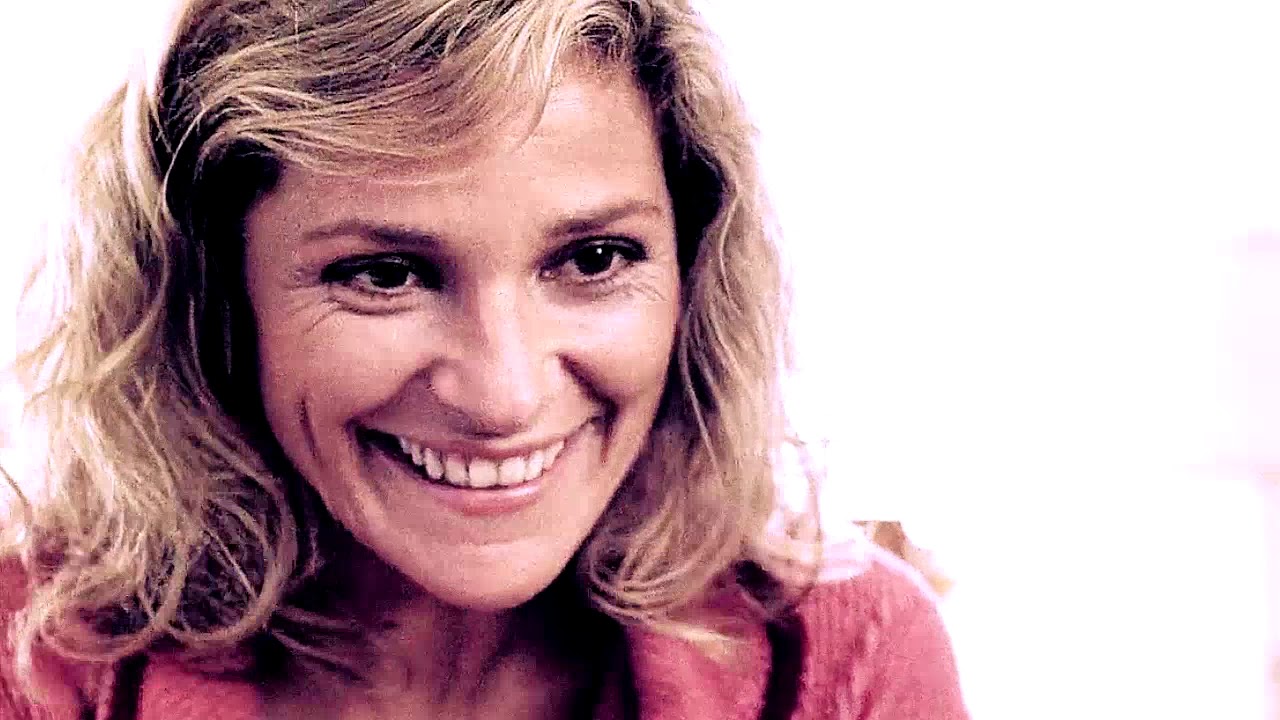 Cay and Vivian - [Desert Hearts] - Falling Slowly