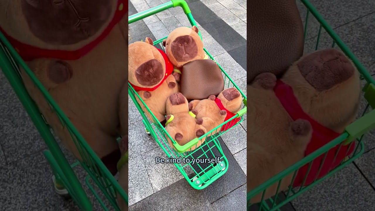 Elegant minimalist tote bag for fall days 