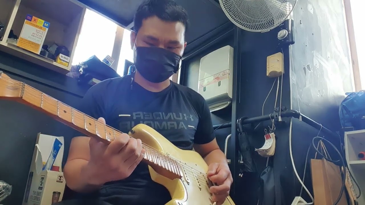 내가 좋아하는 carlos santana - i love you much too much 한번 쳐봄. #santana