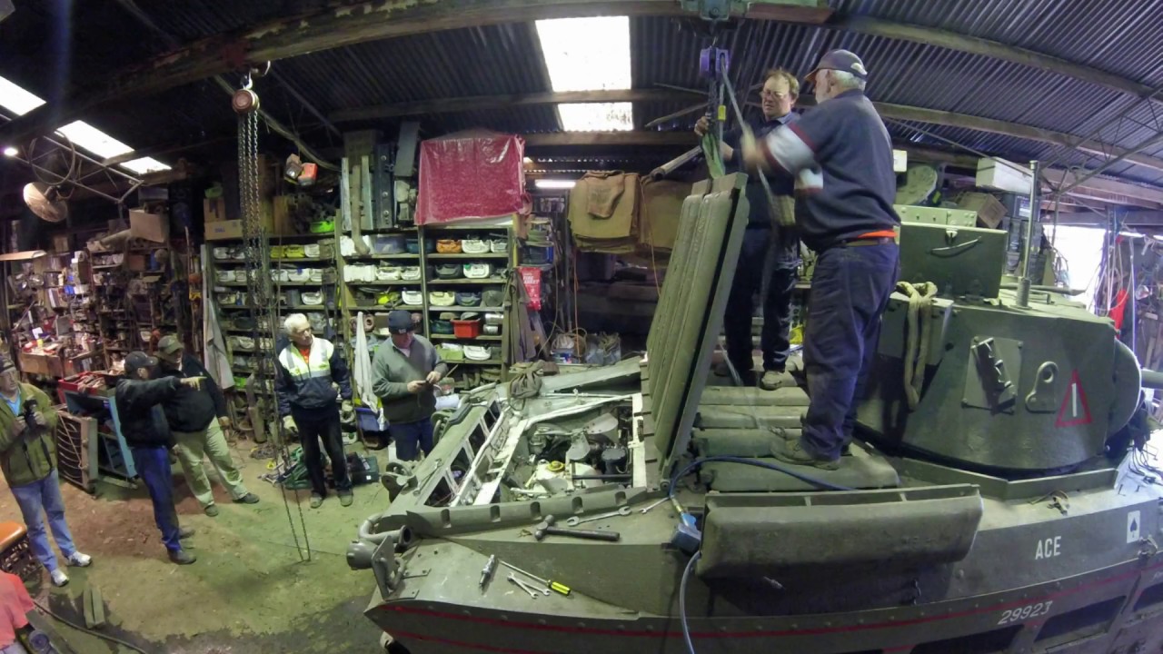 Matilda Tank engine and gearbox removal . Time lapse 22/10/16 - YouTube