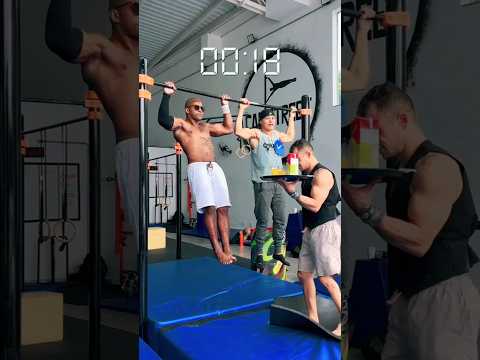 Nildo convida o Anderson para tomar um suco no PodBarra