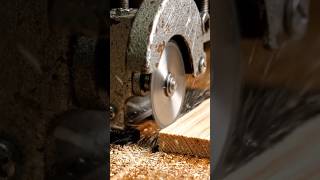 Powerful Tiny Saw Machine in Action ⚡🔥#TinySaw#MiniMachine#WoodCutting#Satisfying#PowerTools
