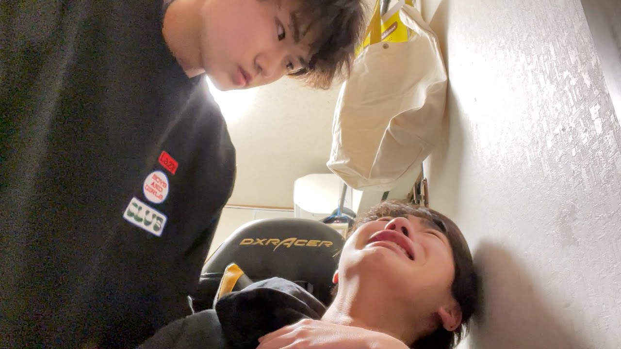 弟が泣いて呼吸困難に。。