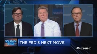 Current economic data isn't cause for a big rate cut, say experts