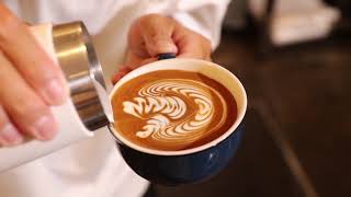 FREE POUR LATTE ART TURNER STYLE Winged Pinwheel Heart（ウィングピンウィールハート）