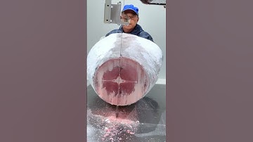 Tại Sao Dỡ Cá Ngừ Đông Lạnh Là Công Việc Cực Kỳ Nguy Hiểm?