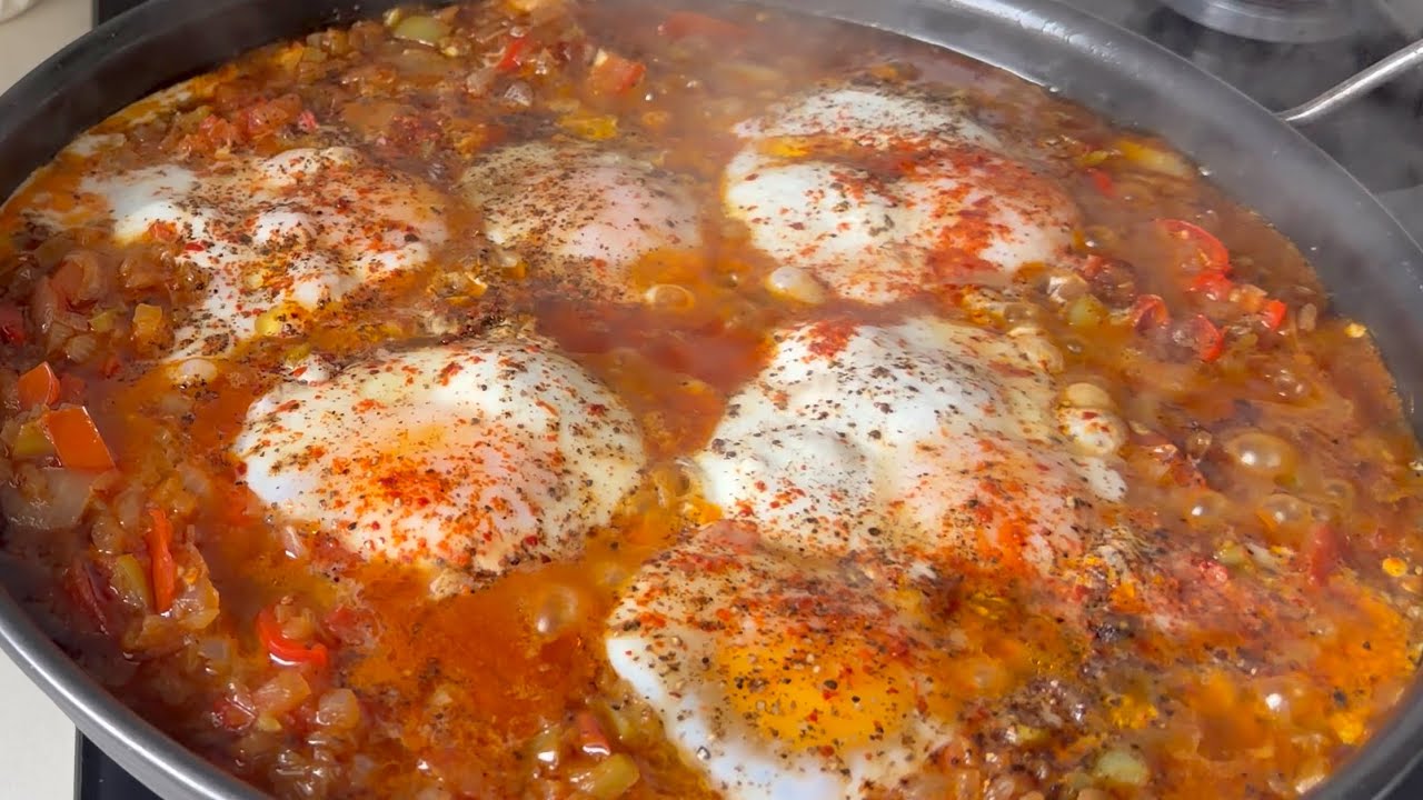 شكشوكة بالبيض والبندورة أكلة سريعة و صحية وطيبة ع الفطور والسحور