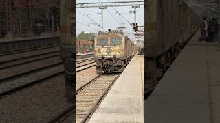 39022 Very Dirty Wap7 Kavach Fitted Technology Electric Locomotive