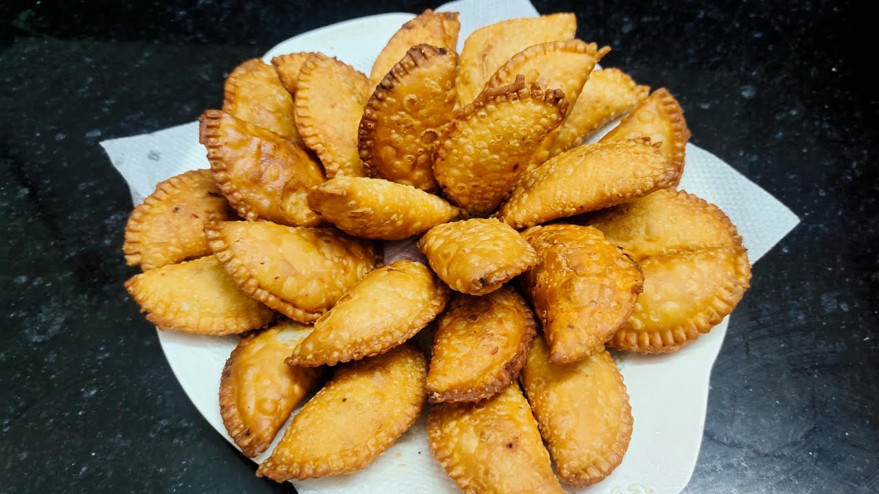 होली स्पेशल गुजिया 💯😋😋