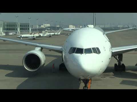 THE SIGHT OF JAPAN : Flight onboard ANA B 777-281 JA712A from Tokyo (HND) to Komatsu (KMQ)