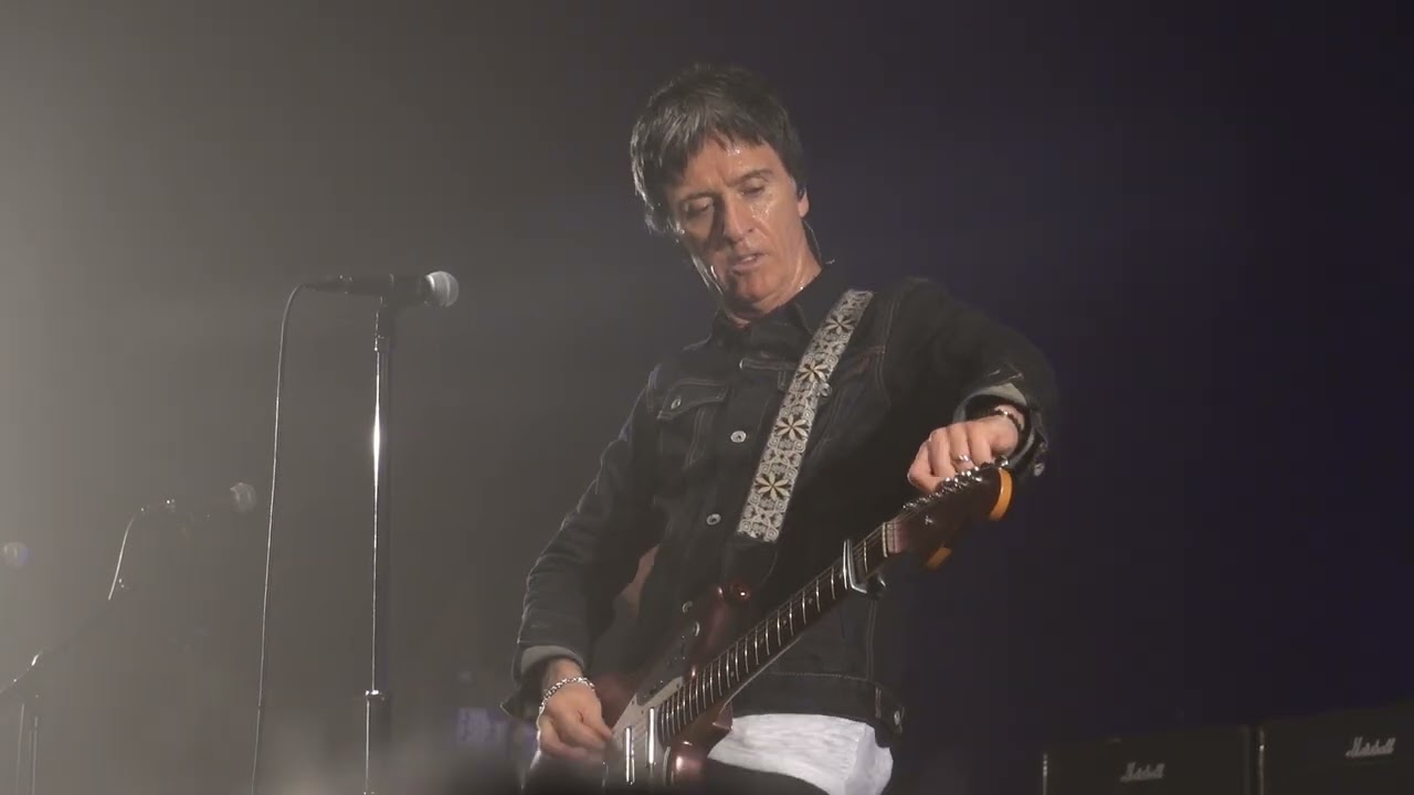 Johnny Marr - How Soon Is Now? -Live@Elysee Montmartre-Paris-22/10/2025