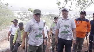 Iwan Fals Konser Di Lapangan Manggemaci Bima