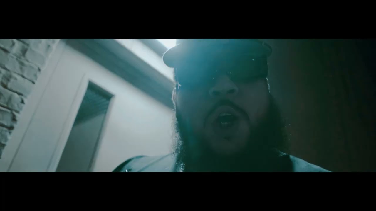 Guarda Drillin (Official Music Video) su YouTube Guarda Drillin (Official Music Video) su YouTube
