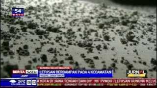 Download lagu Gunung Kelud Erupsi, Batu dan Kerikil Hujani Kediri