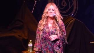 Cayamo 2017 - Lee Ann Womack - When the Grass Grows Over Me chords