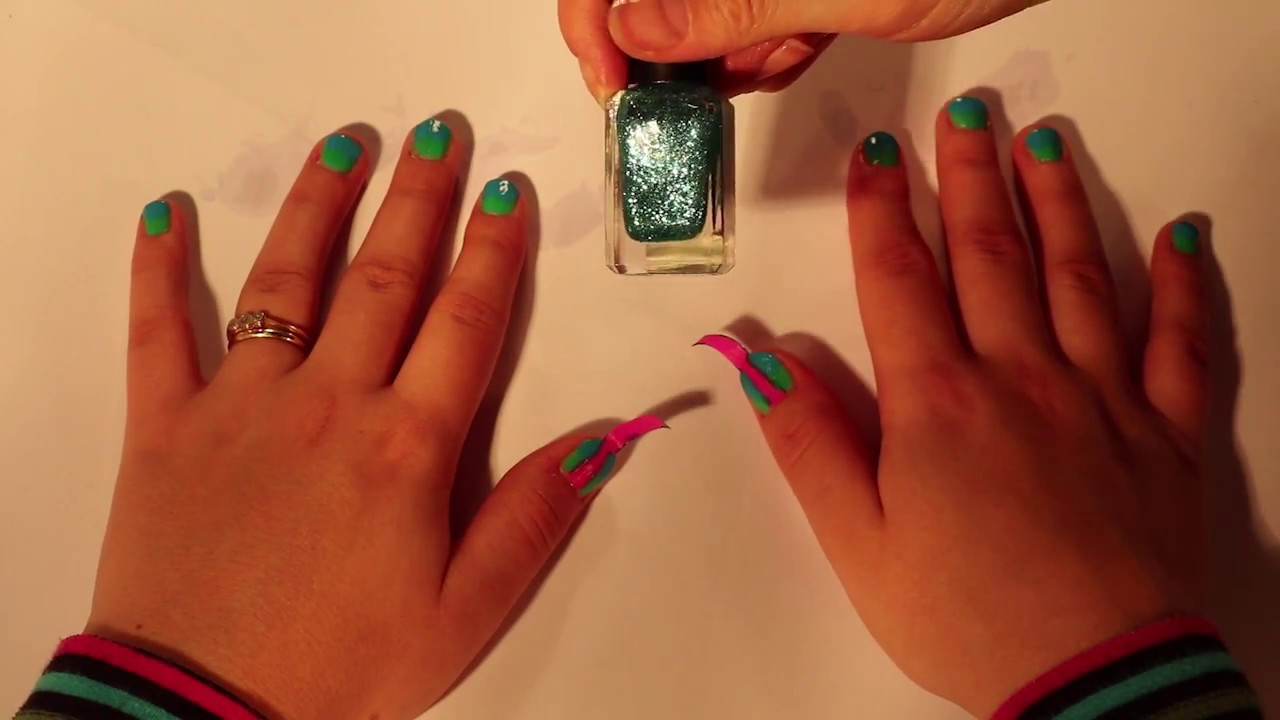 Day 14a: Painted nails - two ways!