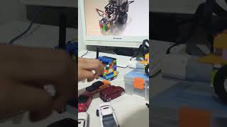Presionas un botón… y pasa esto 🤯🚧 (Arduino + Servo) #arduino #mblock #stem