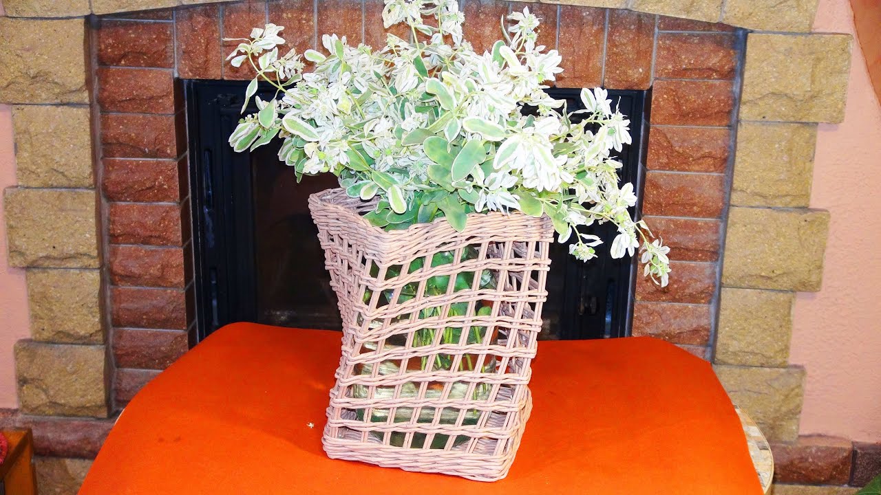 Креативная ваза - кашпо из бумажных трубочек