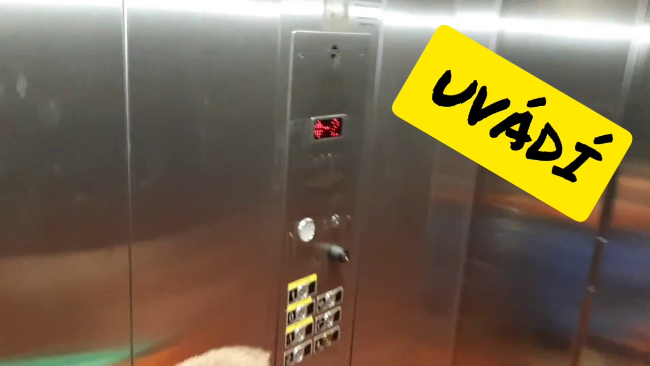 POKAŽENÝ VÝTAH ! V nemocnici 🏥