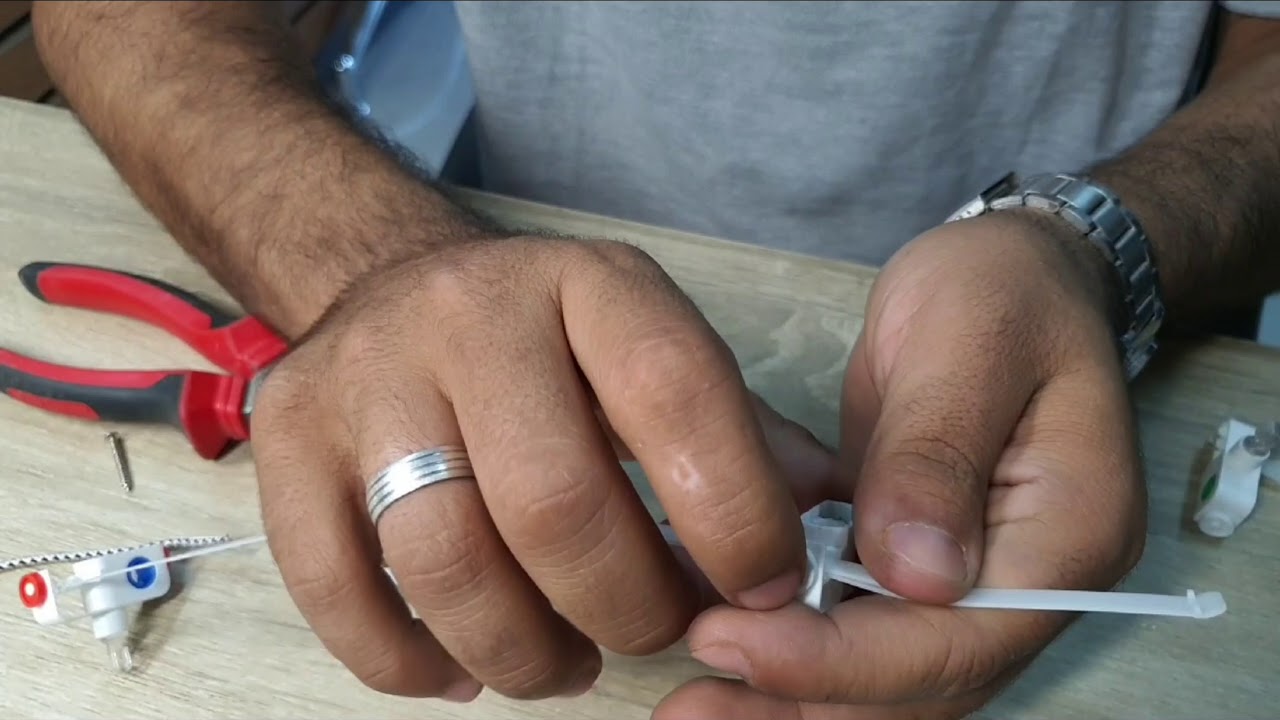 صيانة الستائر الرأسية أو الشرائح