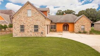 16150 GRAYWOOD Street, Ponchatoula, LA Presented by Leslie Ortego.