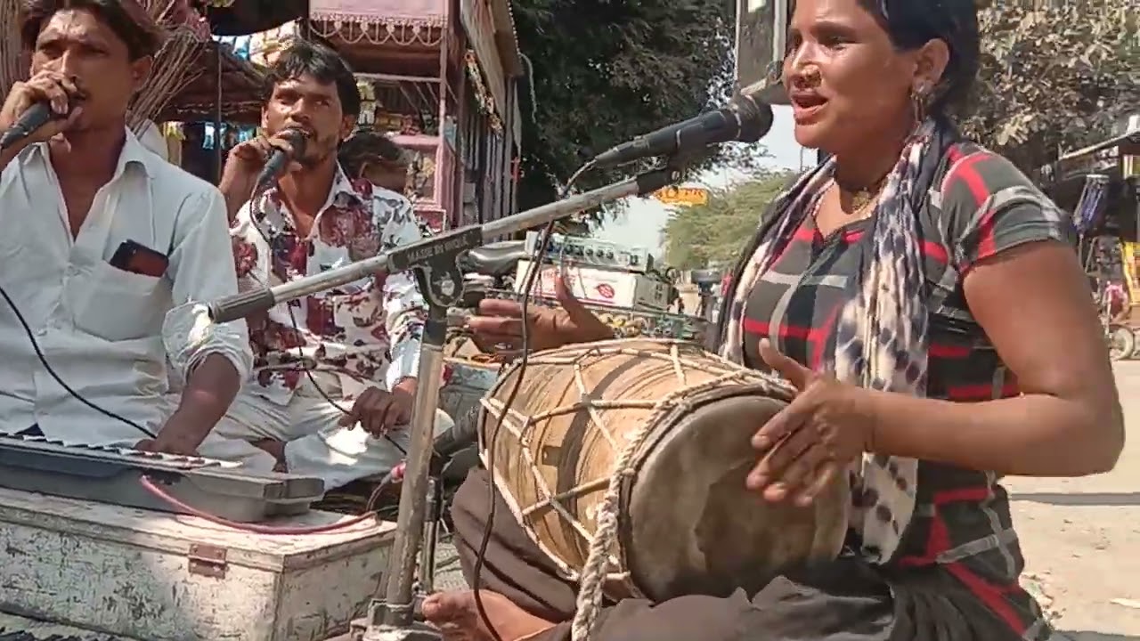 चढ़ता सूरज कवाली 40 शाल पुरानी कवाली लेकिन आज भी सुनें वालों को बहोत पसंद आता है वीडियो को 👍 करें और