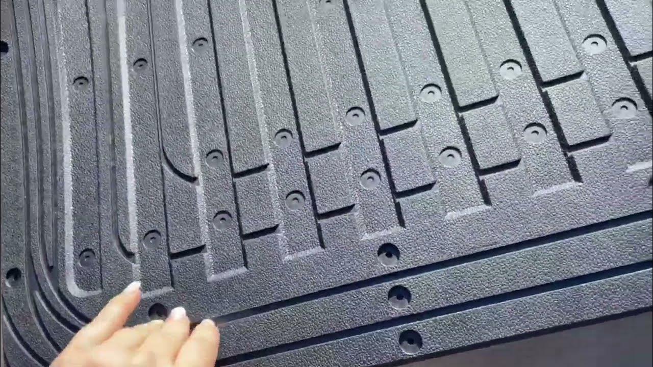 GEEVOLL Heavy Duty Truck Bed Tailgate Mat Review, Protects the tailgate